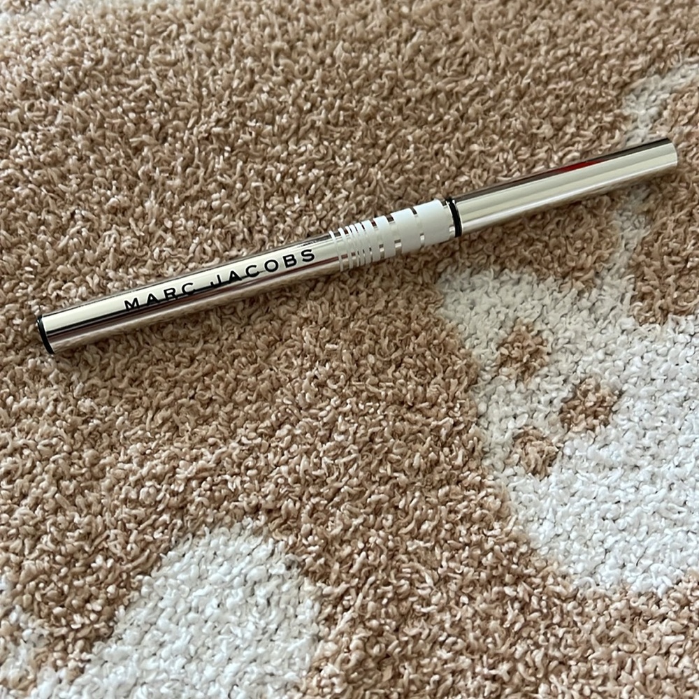 Marc Jacobs 10 (Big)Eyes! Fineliner - Picture 2 of 3